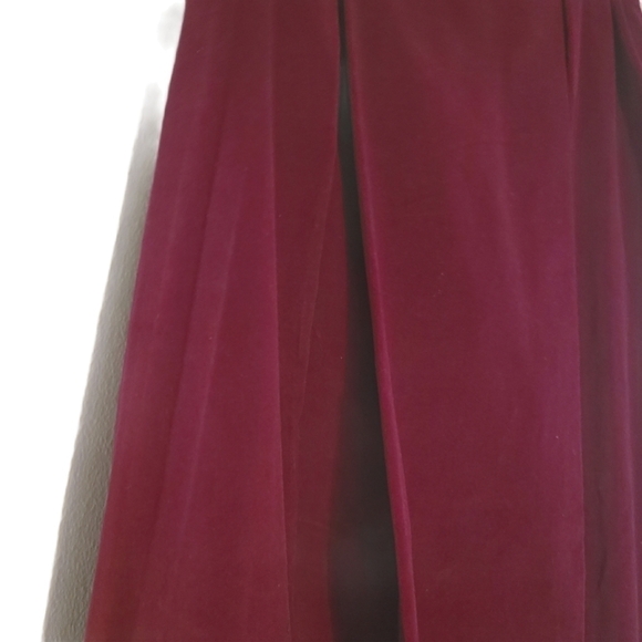 Alexander's Vintage Maroon Pleated Midi Skirt (Size 12) - Picture 3 of 11